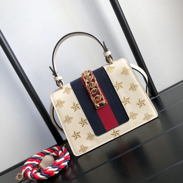 グッチバッグ背面デザイン